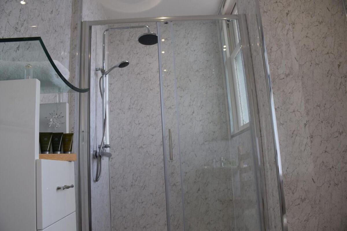 One Marine Place Port Bannatyne Habitación foto